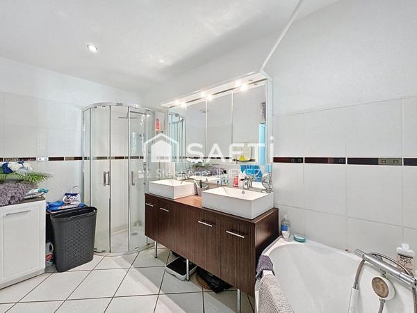 Maison familiale de 123 m² sur parcelle de 800 m².