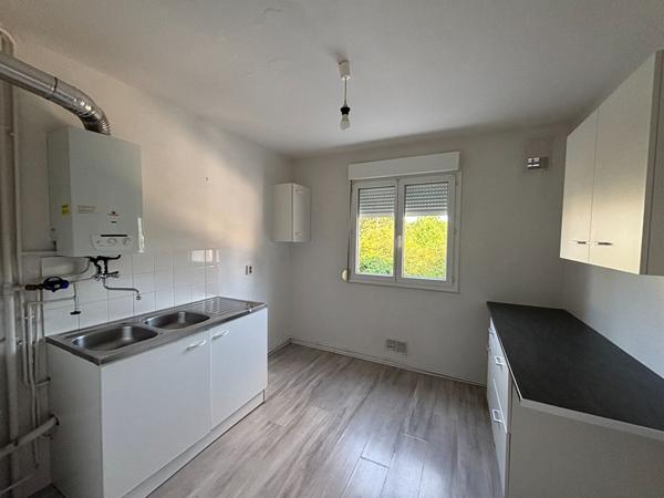 APPARTEMENT TYPE 2 NON MEUBLE - SECTEUR CHAUSSEE ST MARTIN