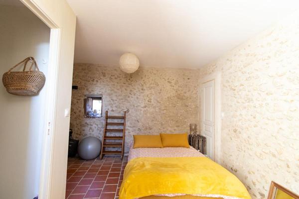 Charmante propriété en pierre, 254 m² à l'ouest de PERIGUEUX 24000