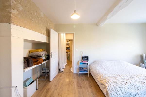 Charmante propriété en pierre, 254 m² à l'ouest de PERIGUEUX 24000