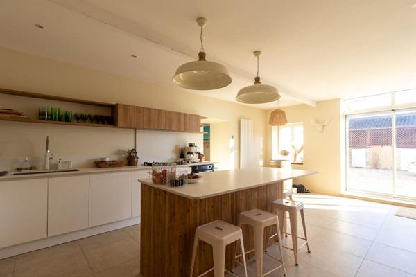 Charmante propriété en pierre, 254 m² à l'ouest de PERIGUEUX 24000
