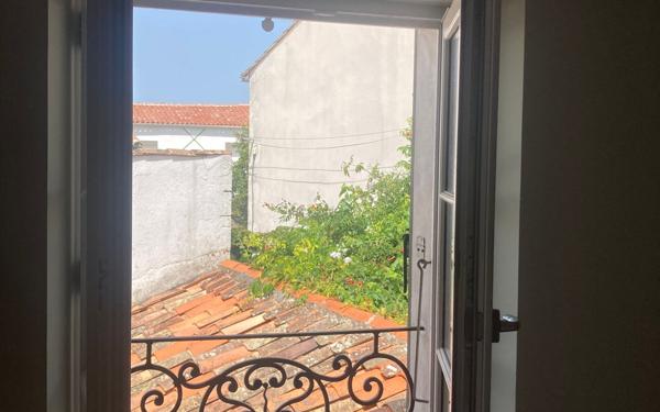 Maison à vendre    3 pièces •  La Flotte