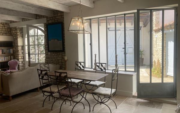 Maison à vendre    3 pièces •  La Flotte