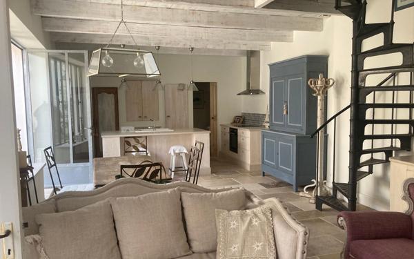 Maison à vendre    3 pièces •  La Flotte