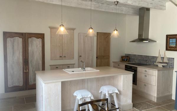 Maison à vendre    3 pièces •  La Flotte