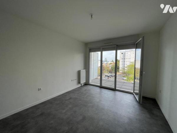 À VENDRE – NANTES – T2 AVEC LOGGIA ET PARKING EN SOUS-SOL