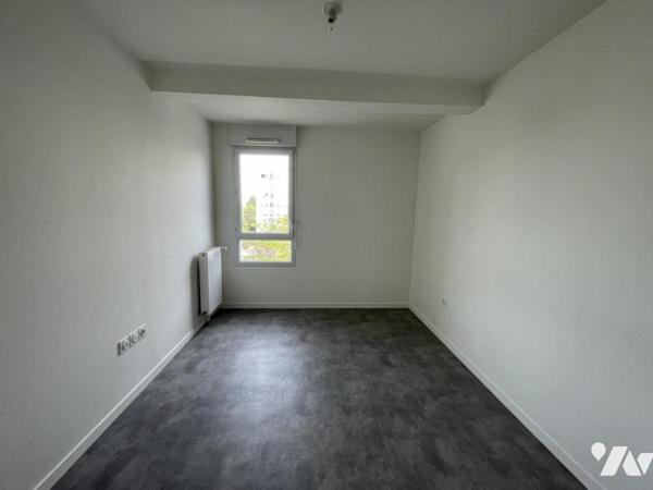 À VENDRE – NANTES – T2 AVEC LOGGIA ET PARKING EN SOUS-SOL