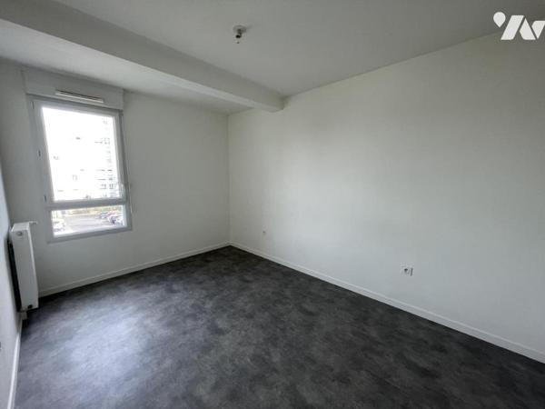 À VENDRE – NANTES – T2 AVEC LOGGIA ET PARKING EN SOUS-SOL