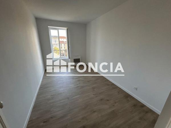 Location Appartement 2 pièces 45.3 m² - 19 BOULEVARD D'ALSACE Valence 26000