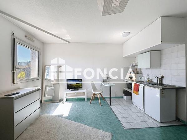 Location Studio 24.8 m² - 39 AVENUE GRANDE BRETAGNE Clermont Ferrand 63000