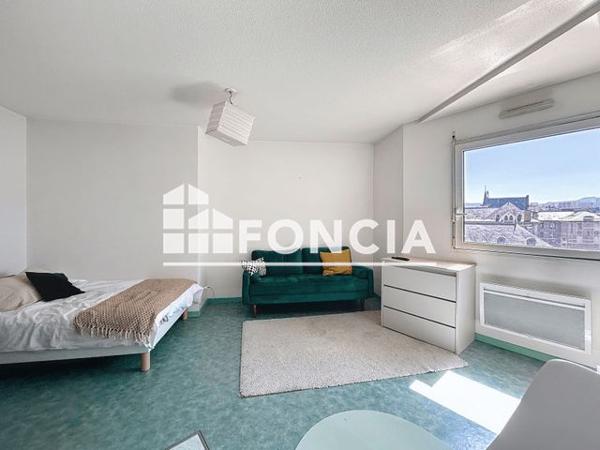 Location Studio 24.8 m² - 39 AVENUE GRANDE BRETAGNE Clermont Ferrand 63000