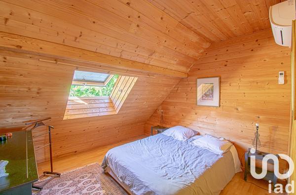 Maison 10 pièces de 233 m² à Ussac (19270)