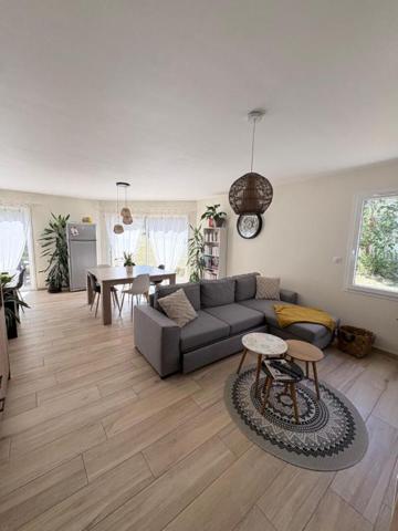 Maison récente de plain-pied - DPE A - Terrain de 920 m²