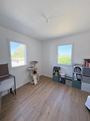 Maison récente de plain-pied - DPE A - Terrain de 920 m²