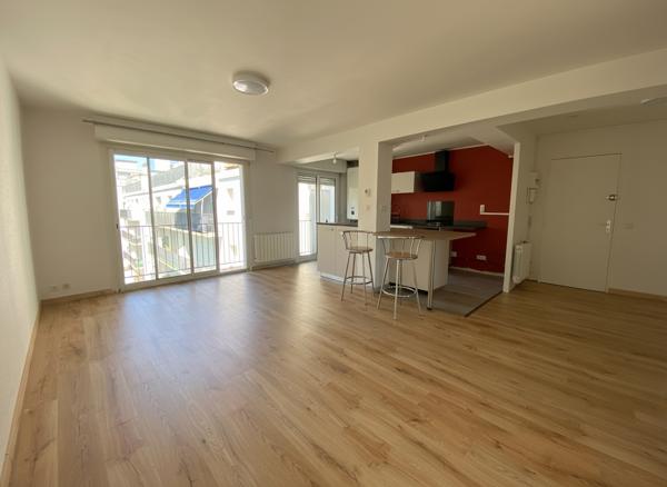PAU - Centre Ville : Appartement T3 de 74 m2 avec parking