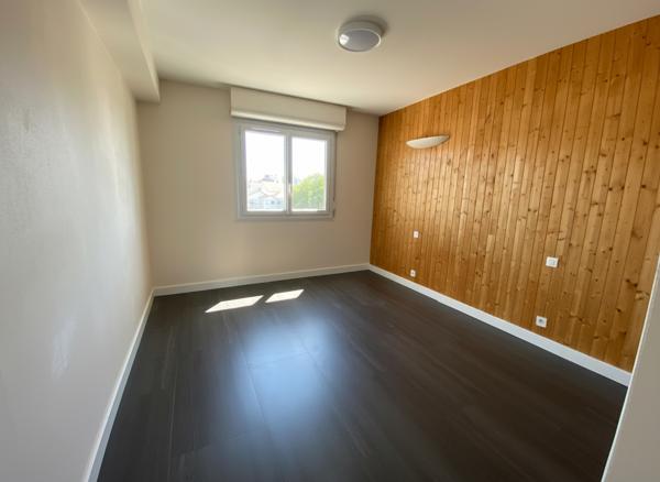 PAU - Centre Ville : Appartement T3 de 74 m2 avec parking