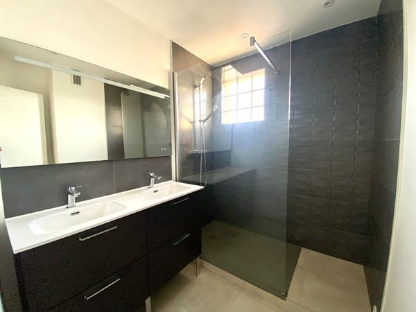 PAU - Centre Ville : Appartement T3 de 74 m2 avec parking