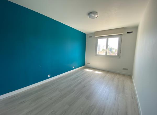 PAU - Centre Ville : Appartement T3 de 74 m2 avec parking