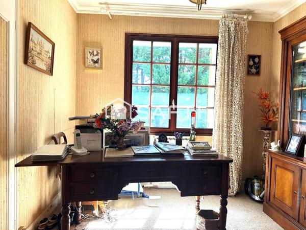 Propriété avec dépendance et grand terrain