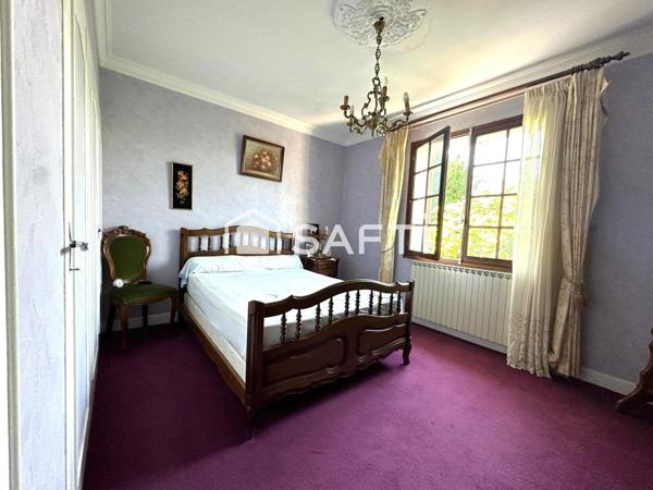 Propriété avec dépendance et grand terrain