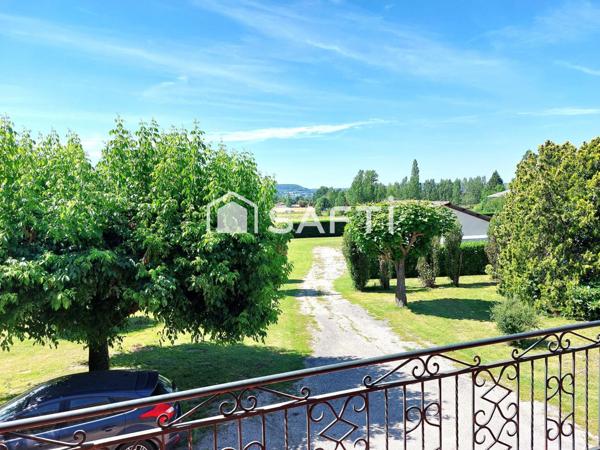 Propriété avec dépendance et grand terrain