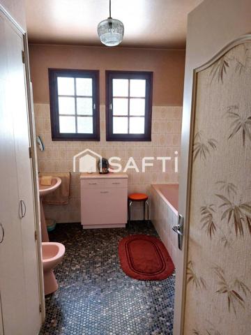 Propriété avec dépendance et grand terrain