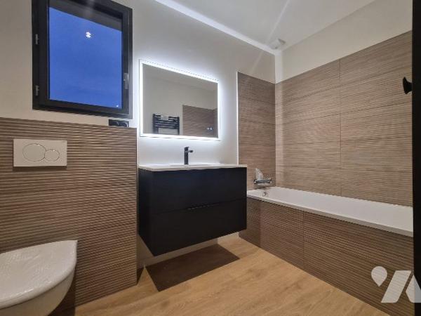 MAISON NEUVE A BASSENS