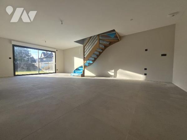 MAISON NEUVE A BASSENS