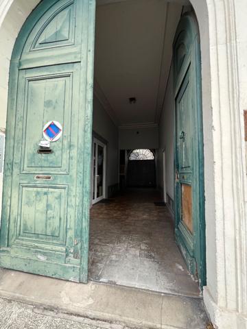 A vendre dans l'Hyper centre ville 1 lot d'habitation et 1 lot annexe dans un immeuble bourgeois