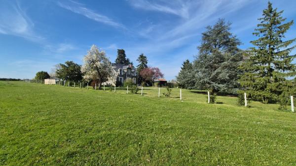 Maison 7 pièces - 244 m²