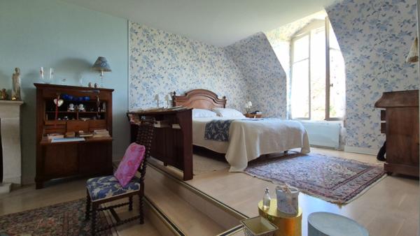 Maison 7 pièces - 244 m²