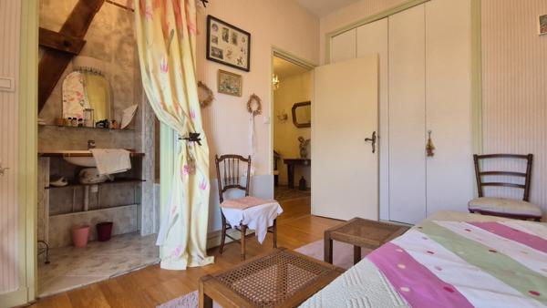 Maison 7 pièces - 244 m²