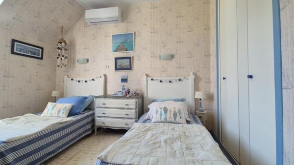 Maison 7 pièces - 244 m²