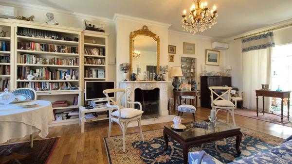 Maison 7 pièces - 244 m²