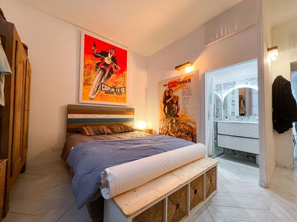 Hyper centre ville d'ANGERS - Appartement haussmannien prestigieux -120 m² - 3 suites - Garage