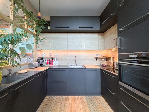 Hyper centre ville d'ANGERS - Appartement haussmannien prestigieux -120 m² - 3 suites - Garage