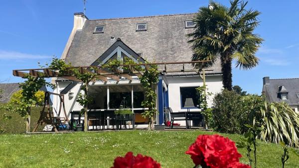 Maison spacieuse à vendre 8 pièces LOUDEAC (22)