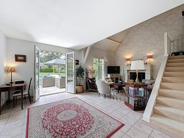 Charmante maison familiale avec piscine à Montlouis sur Loire