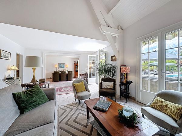 Charmante maison familiale avec piscine à Montlouis sur Loire