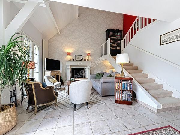 Charmante maison familiale avec piscine à Montlouis sur Loire