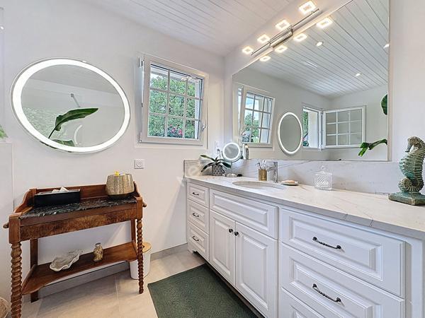 Charmante maison familiale avec piscine à Montlouis sur Loire