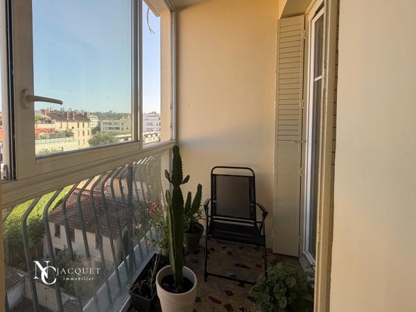 Appartement
         3 pièces
        - 64 m² Exclusivité 265 000 € *