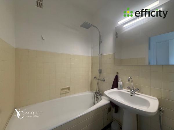 Appartement
         3 pièces
        - 64 m² Exclusivité 265 000 € *