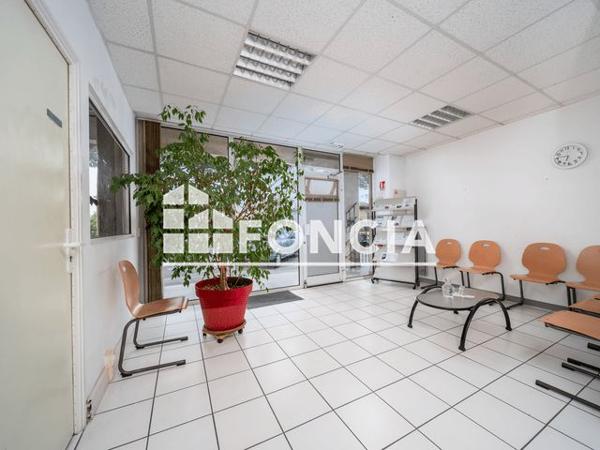 À vendre Local commercial 136 m² - Manosque 04100