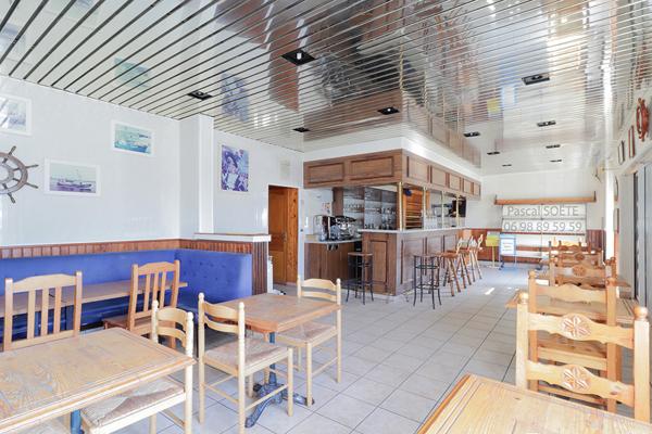 Immeuble à usage mixte,11 pièces, 300 m2