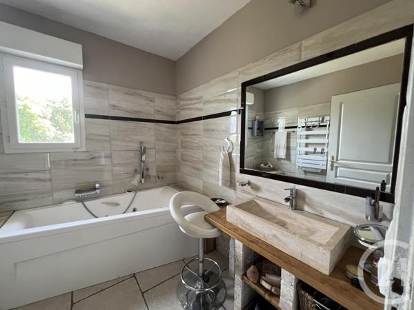 Maison à vendre  8 pièces - 205 m2 LE PLAN DE LA TOUR - 83