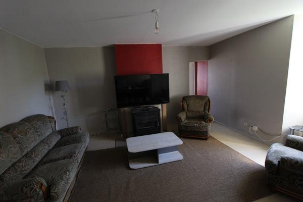 Dpt Côte d'Or (21), à vendre VEUVEY SUR OUCHE (21) Ancien Presbytère 9 pièces sur 398 m² de terrain.