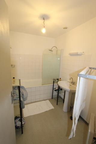 Dpt Côte d'Or (21), à vendre VEUVEY SUR OUCHE (21) Ancien Presbytère 9 pièces sur 398 m² de terrain.