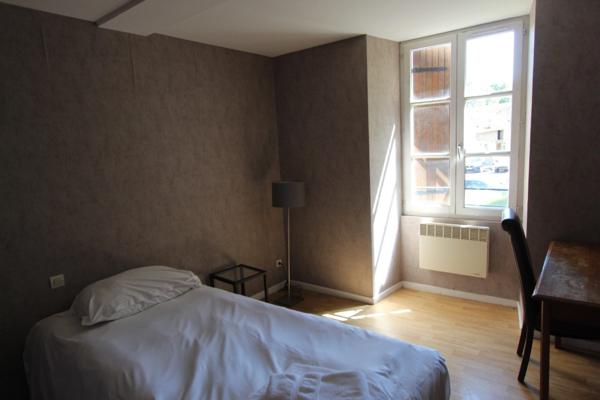 Dpt Côte d'Or (21), à vendre VEUVEY SUR OUCHE (21) Ancien Presbytère 9 pièces sur 398 m² de terrain.