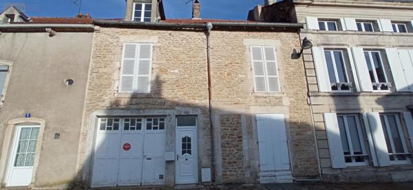 Maison à vendre à Nogent en Haute-Marne (52800), ref : 52020-57